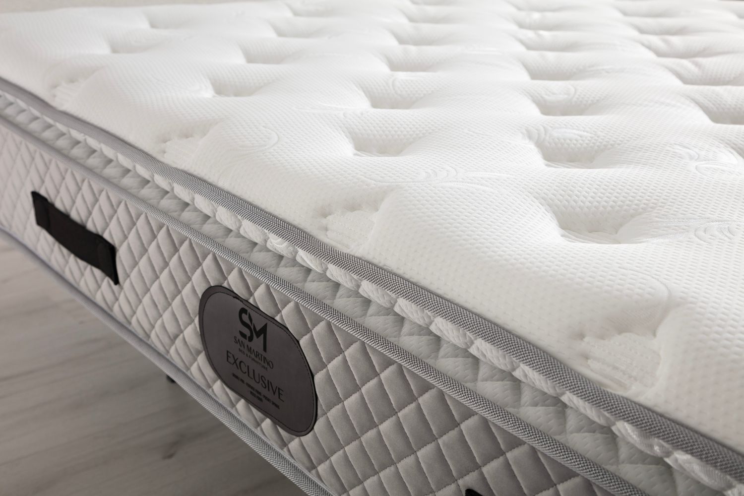 Matelas San Martino Exclusif Ressorts Gris - 32 cm avec surmatelas Intégré 180x200