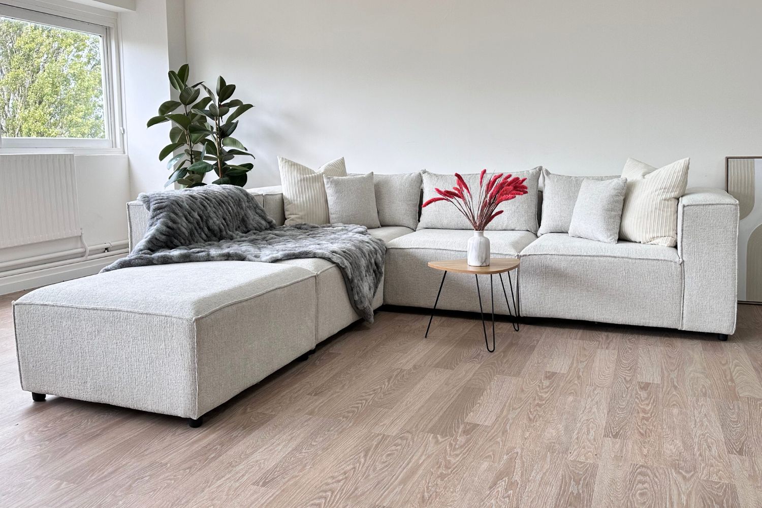 Canapé ELEGANCE modulable 4+1 en chenille avec pouf