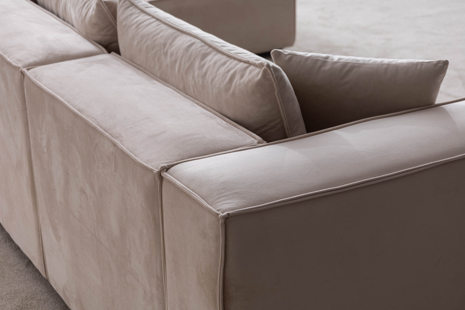 Canapé ELEGANCE velours modulable 4+1 avec pouf