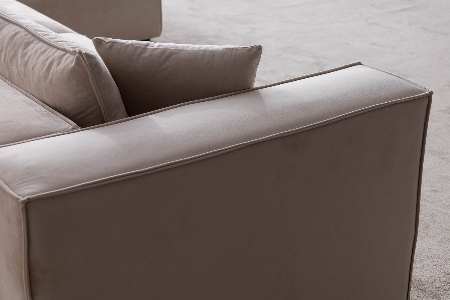 Canapé ELEGANCE velours modulable 4+1 avec pouf