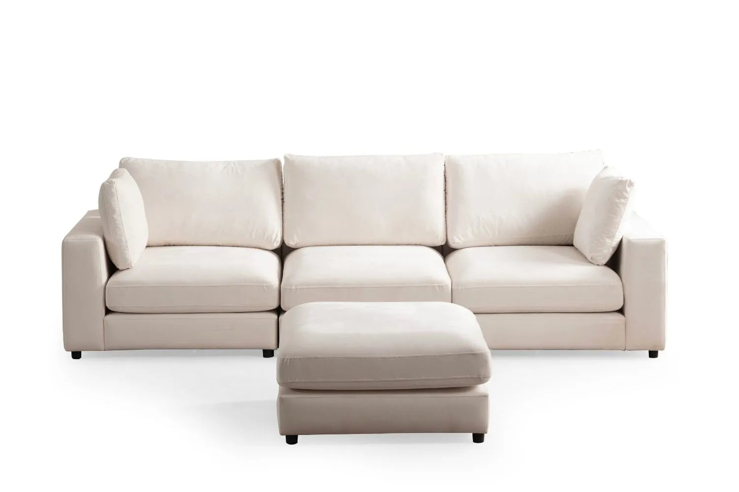 Canapé JULIA modulable en velours blanc cassé avec pouf amovible, design élégant pour un intérieur moderne.