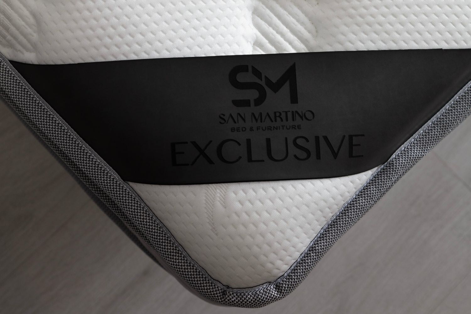 Matelas San Martino Exclusif Ressorts Gris - 32 cm avec surmatelas Intégré 180x200
